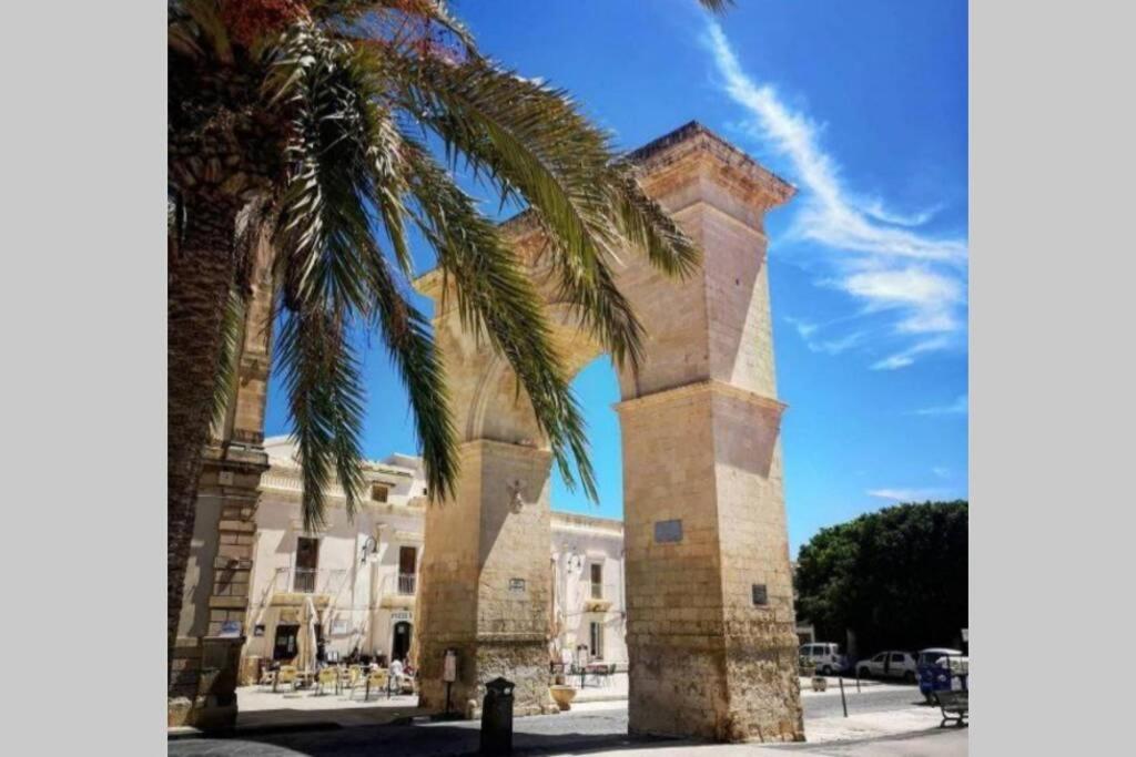 Villa Piccola Casetta In Pieno Centro Noto Exterior foto